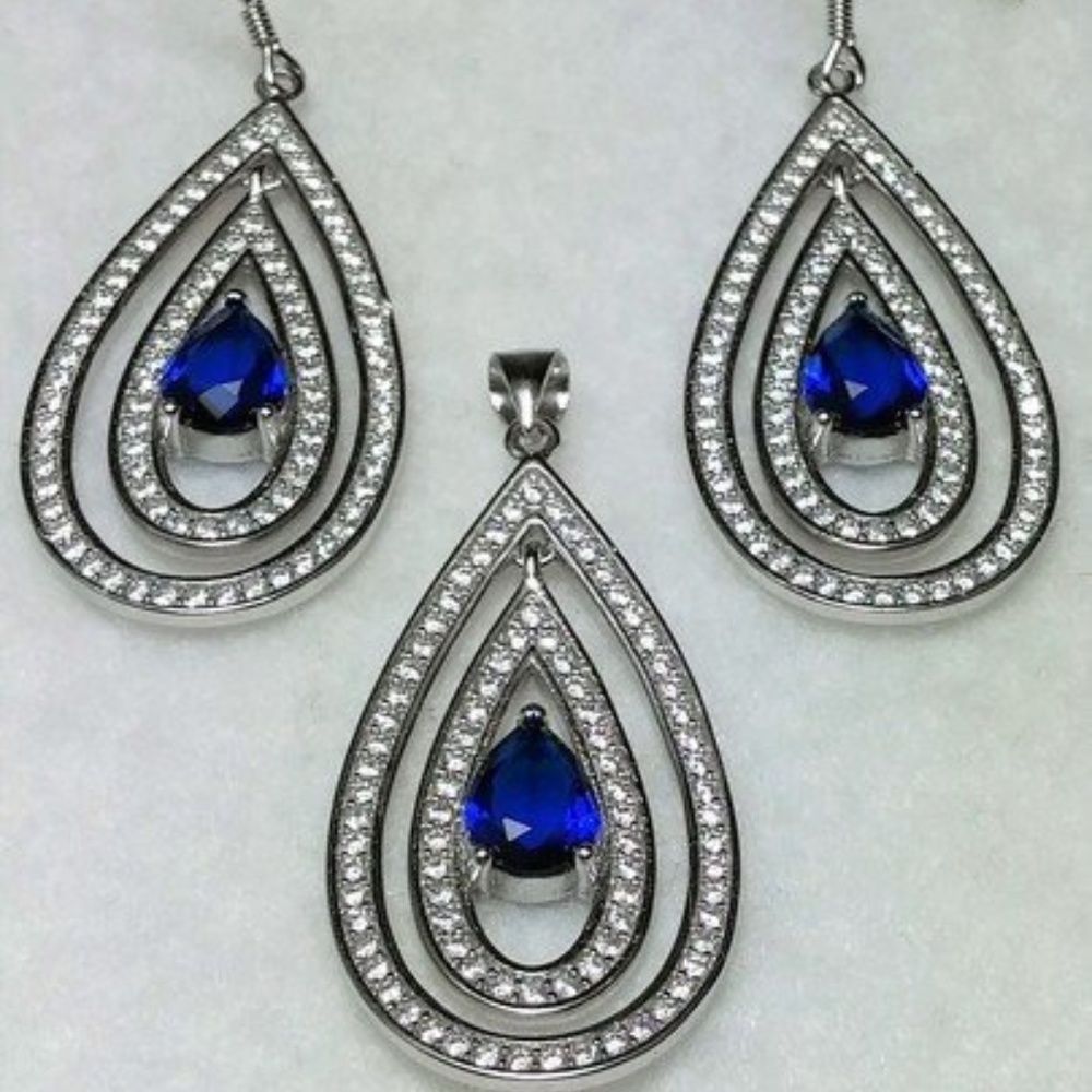 11CT Blue Sapphire & White Topaz Set
